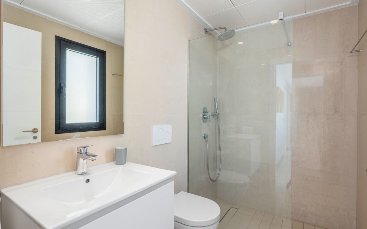 Chalet de 4 habitaciones en Ciudad Quesada en venta con piscina - 640.000 € (Ref: 9357737)