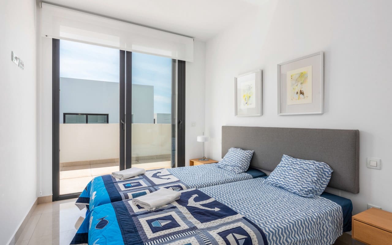 Chalet de 4 habitaciones en Ciudad Quesada en venta con piscina - 640.000 € (Ref: 9357737)