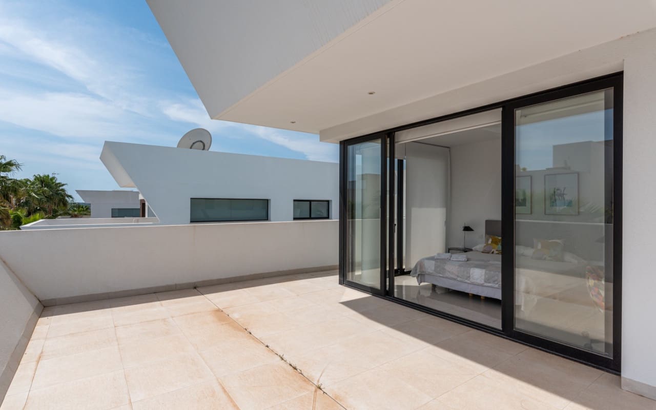 Chalet de 4 habitaciones en Ciudad Quesada en venta con piscina - 640.000 € (Ref: 9357737)