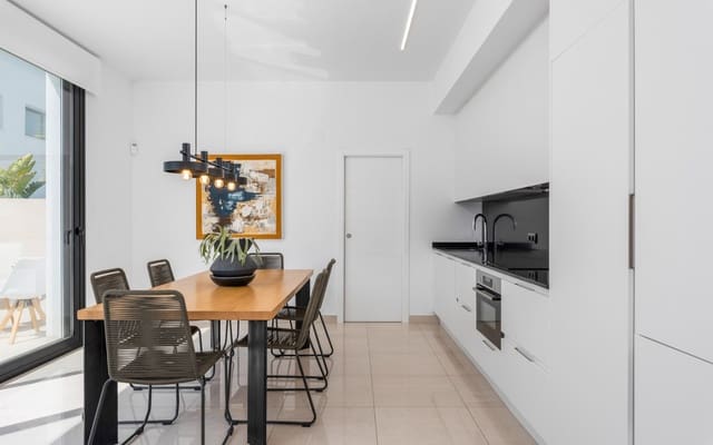 Chalet de 4 habitaciones en Ciudad Quesada, Rojales en venta con piscina - 640.000 € (Ref: 9357737)