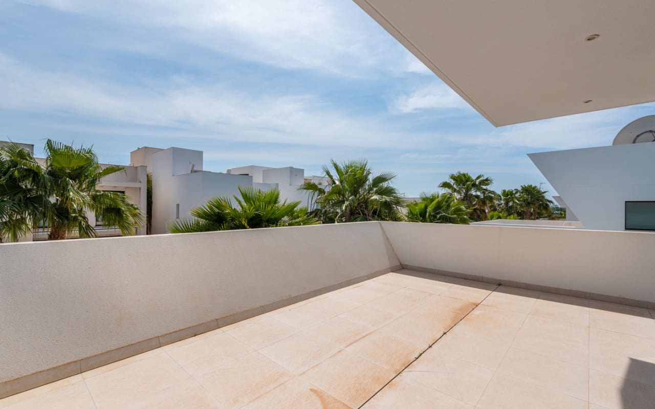 Chalet de 4 habitaciones en Ciudad Quesada en venta con piscina - 640.000 € (Ref: 9357737)