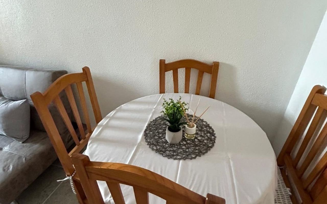 1 soverom Studio til salgs i Torrevieja med svømmebasseng - € 95 000 (Ref: 9369370)