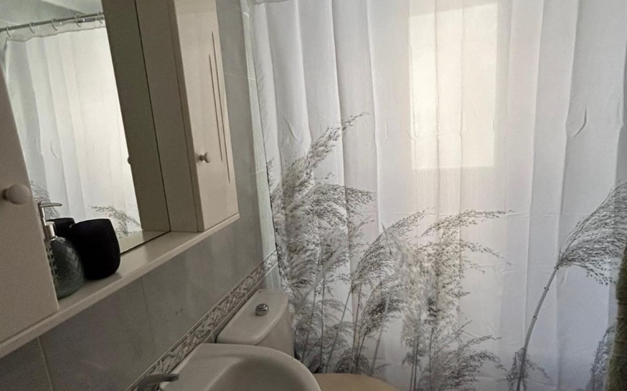 1 soverom Studio til salgs i Torrevieja med svømmebasseng - € 95 000 (Ref: 9369370)