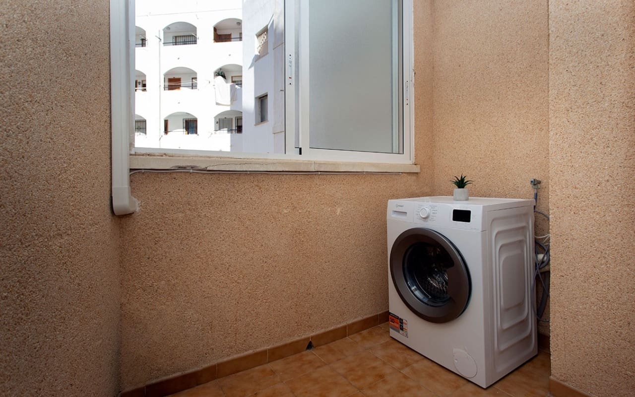 1 quarto Estúdio para venda em Torrevieja com piscina - 88 000 € (Ref: 9369370)