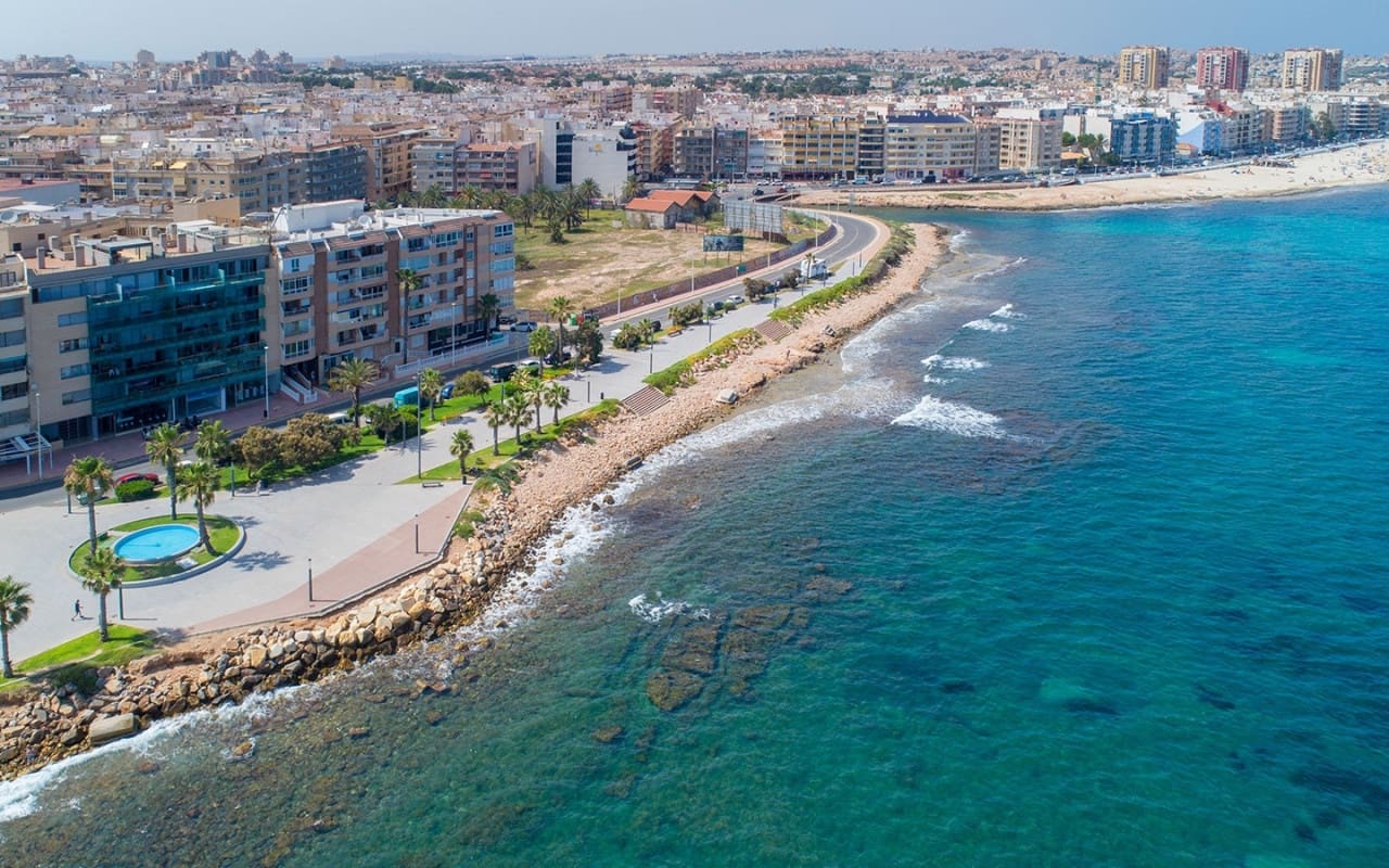 1 quarto Estúdio para venda em Torrevieja com piscina - 88 000 € (Ref: 9369370)