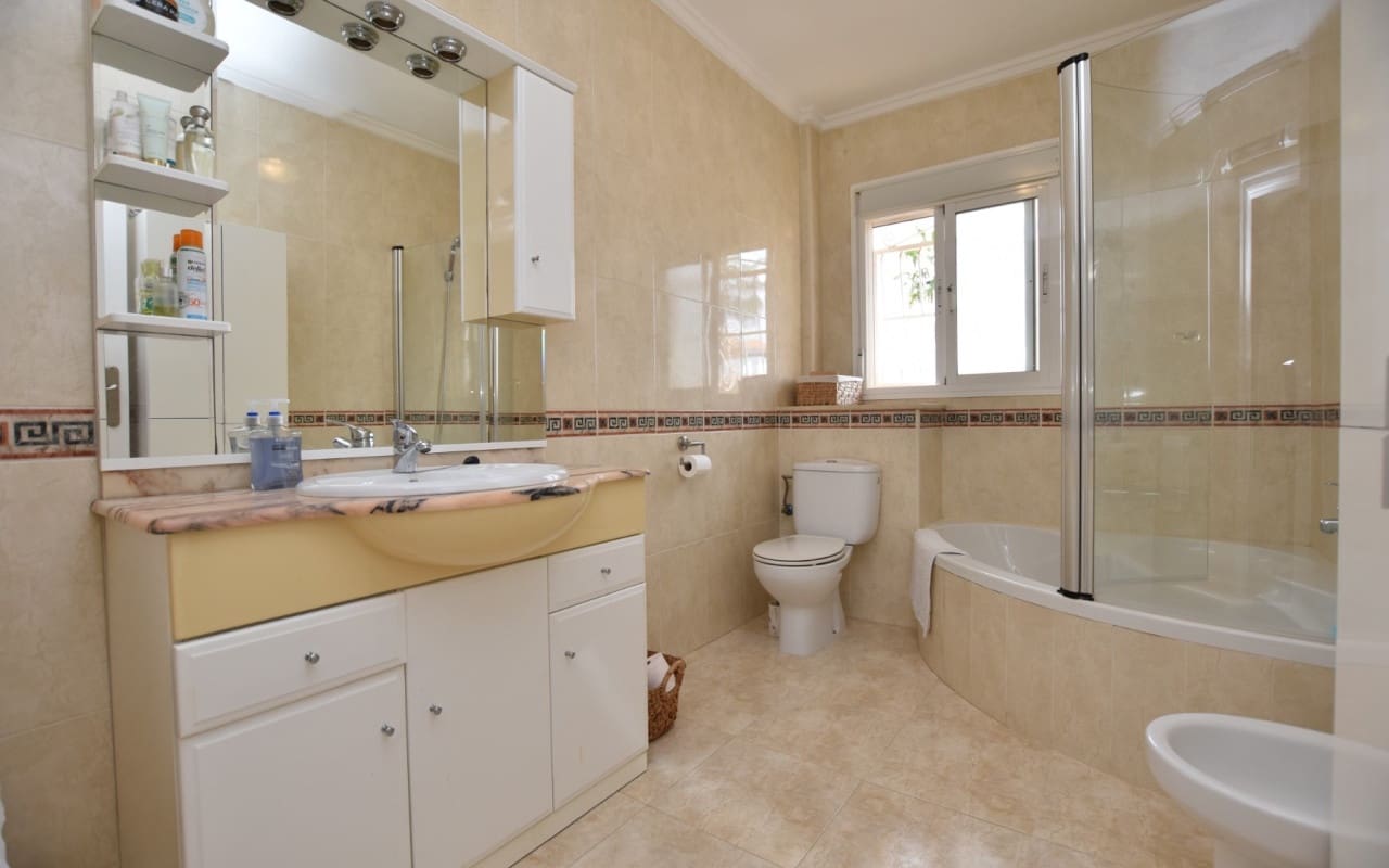 2 soveværelse Byhus til salg i Dona Pepa med swimmingpool - € 255.000 (Ref: 9379324)