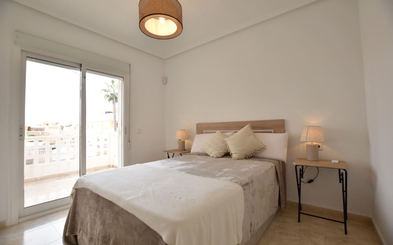 2 soveværelse Byhus til salg i Dona Pepa med swimmingpool - € 255.000 (Ref: 9379324)