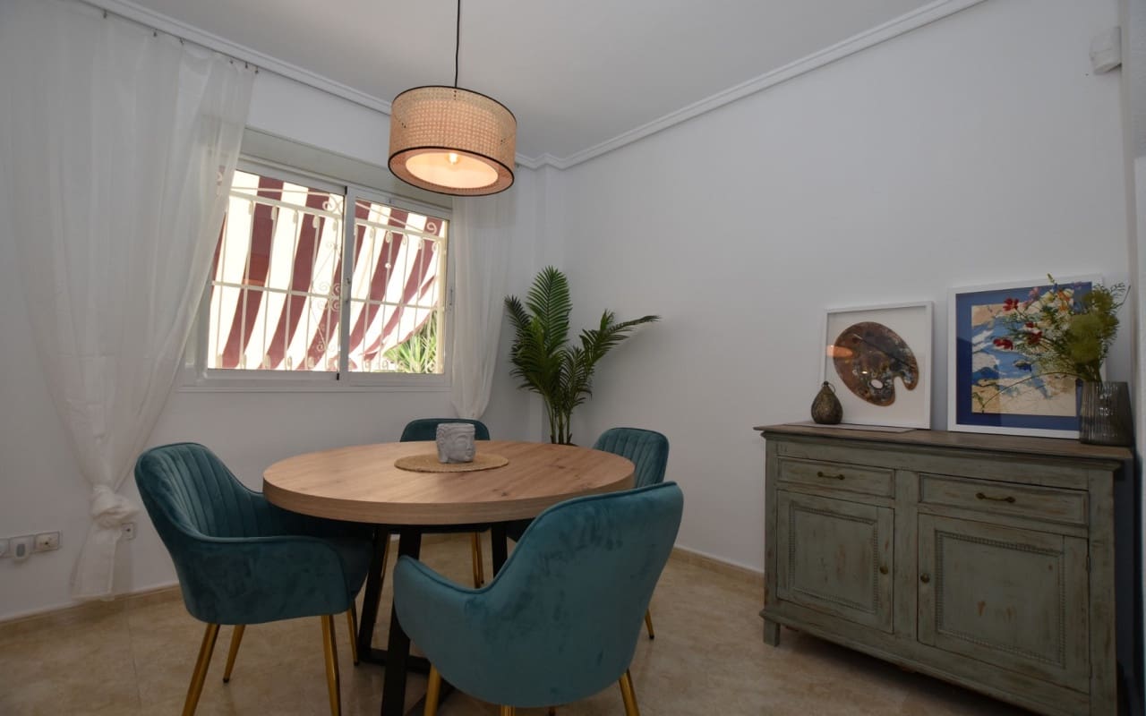 2 soveværelse Byhus til salg i Dona Pepa med swimmingpool - € 255.000 (Ref: 9379324)