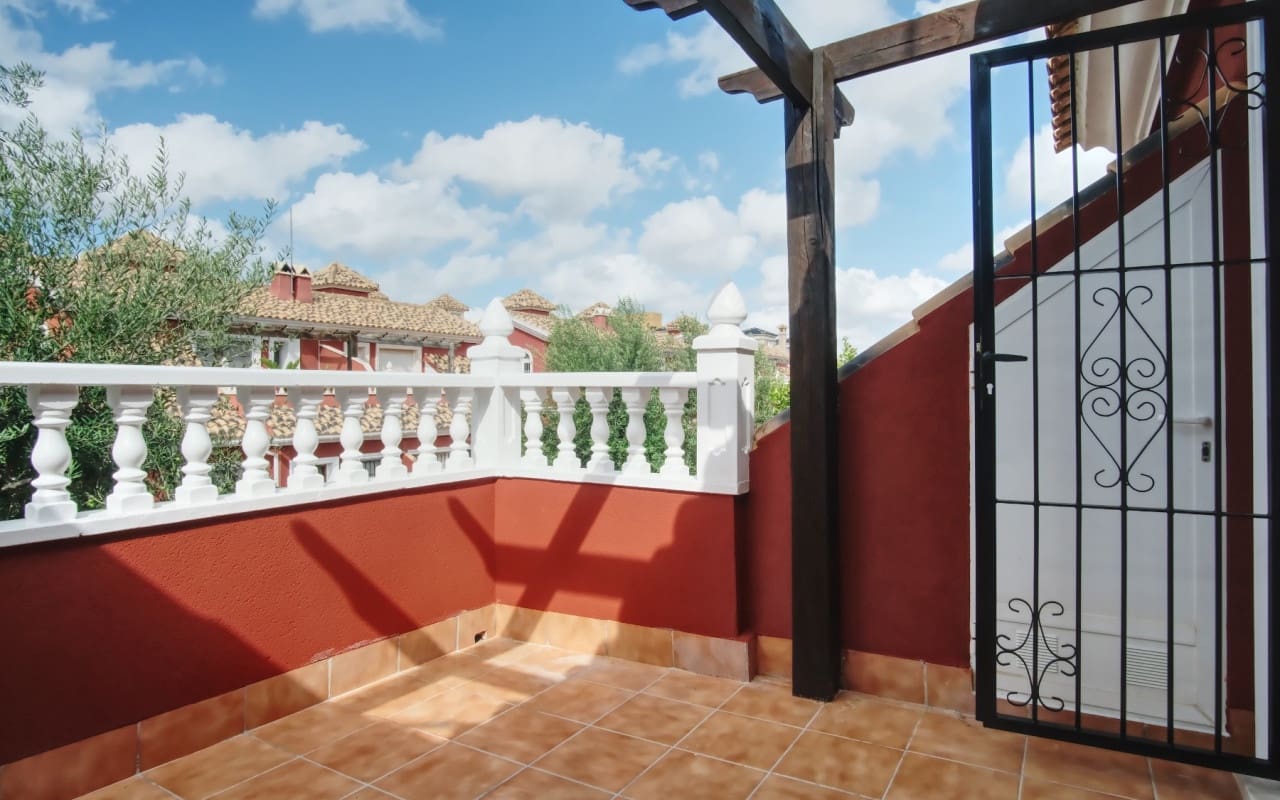 3 quarto Moradia para venda em Orihuela Costa com piscina - 239 000 € (Ref: 9383772)