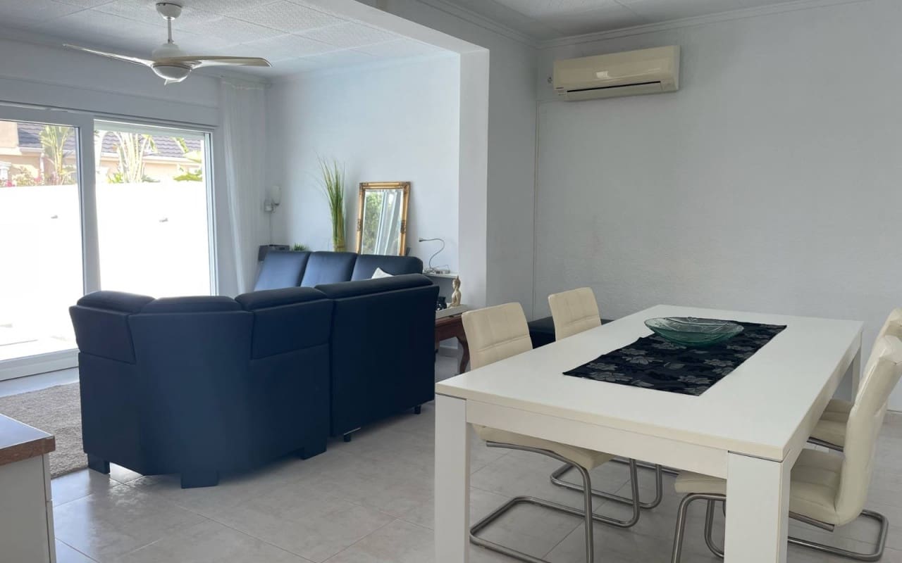 3 chambre Villa/Maison à vendre à San Luis avec piscine - 370 000 € (Ref: 9383774)