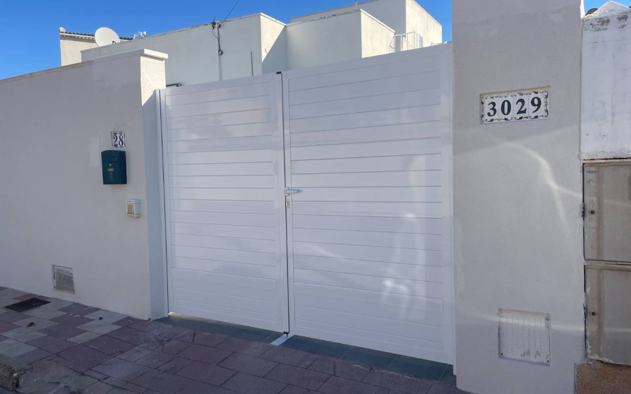 3 chambre Villa/Maison à vendre à San Luis avec piscine - 370 000 € (Ref: 9383774)