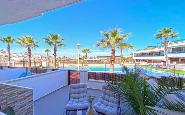 3 bedroom Townhouse for sale in Los Balcones with pool - € 299,000 (Ref: 9383776)