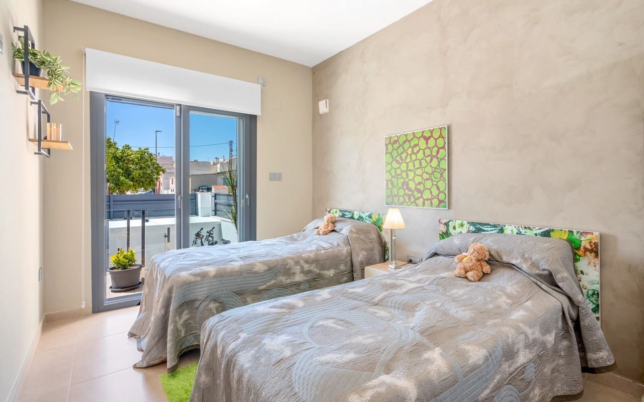 3 bedroom Townhouse for sale in Formentera del Segura with pool - € 339,000 (Ref: 9383778)