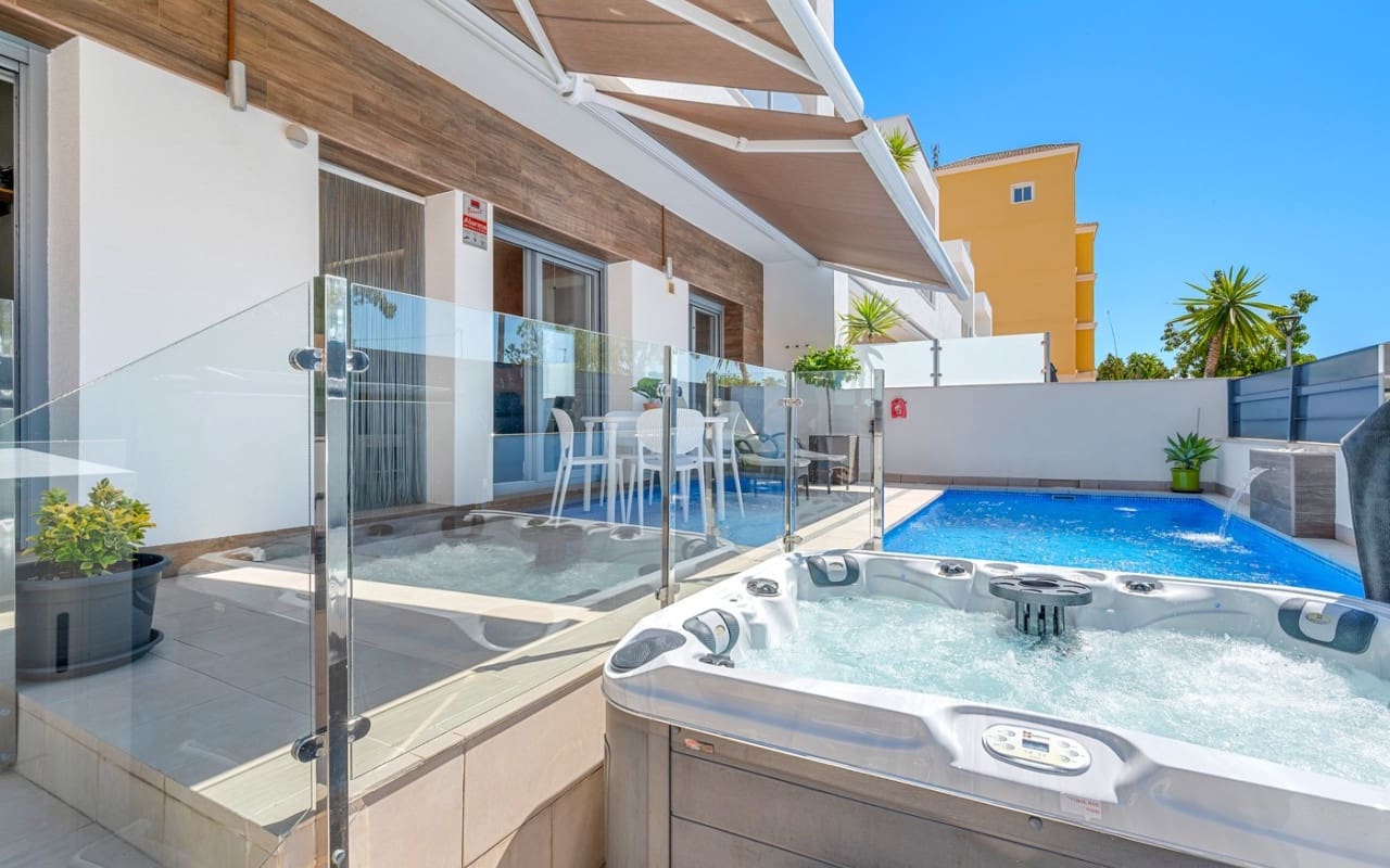 3 bedroom Townhouse for sale in Formentera del Segura with pool - € 339,000 (Ref: 9383778)