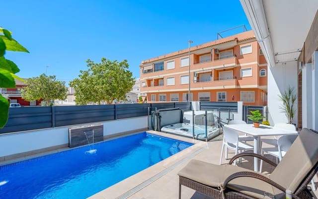 3 bedroom Townhouse for sale in Formentera del Segura with pool - € 339,000 (Ref: 9383778)