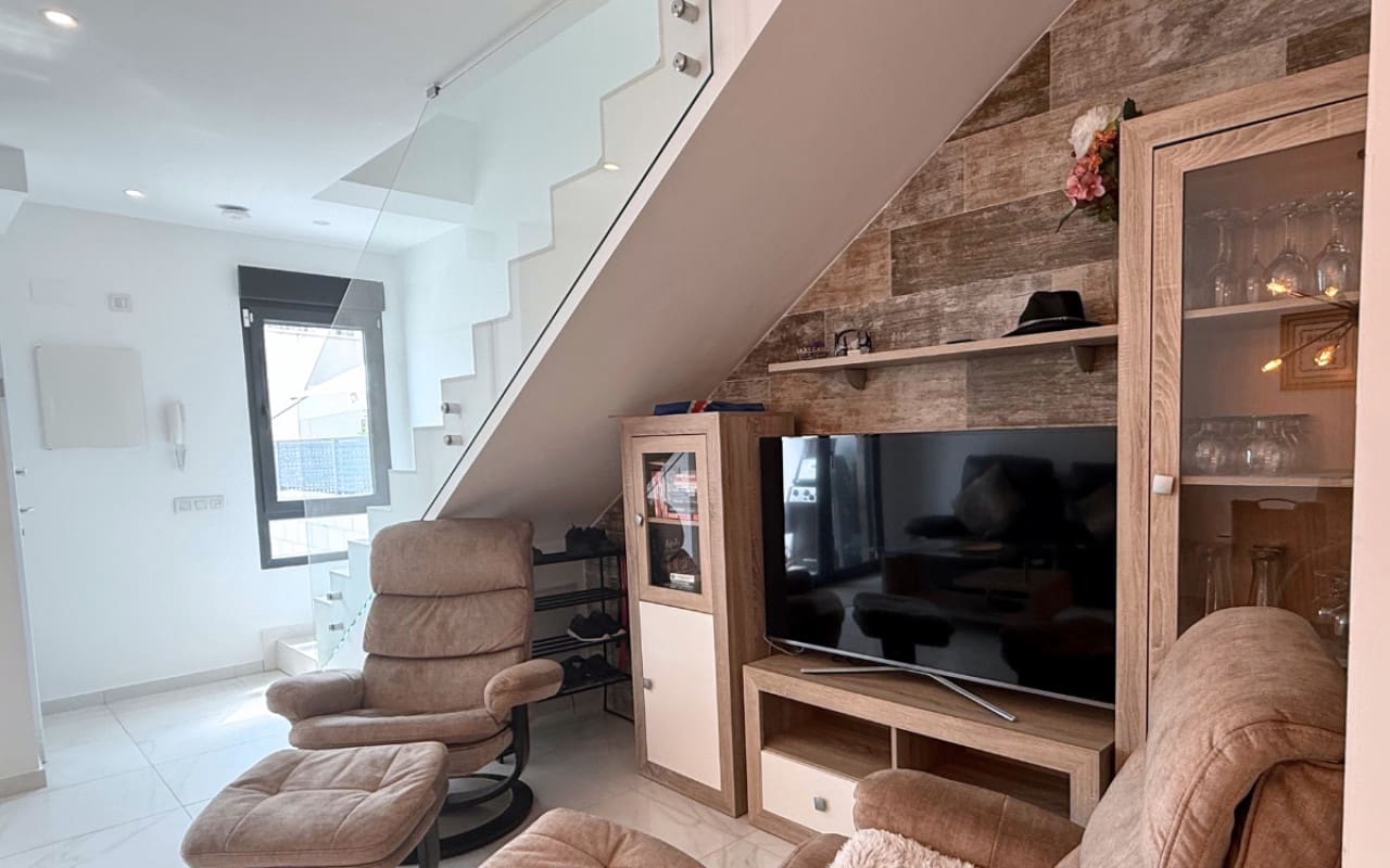 3 soverom Hus til salgs i Playa Flamenca med svømmebasseng - € 330 000 (Ref: 9383779)