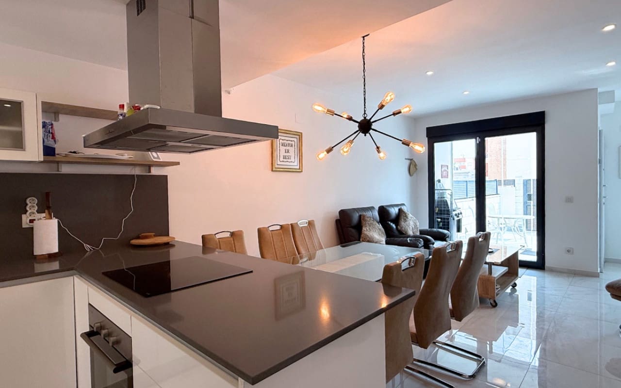 3 soverom Hus til salgs i Playa Flamenca med svømmebasseng - € 330 000 (Ref: 9383779)