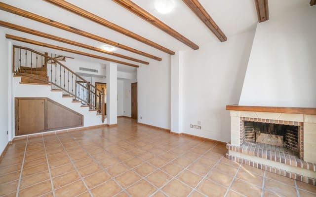 3 bedroom Townhouse for sale in Algorfa with pool - € 230,000 (Ref: 9383782)