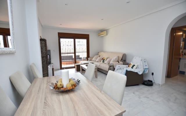 Casa de 3 habitaciones en Algorfa en venta con piscina - 195.000 € (Ref: 9383784)