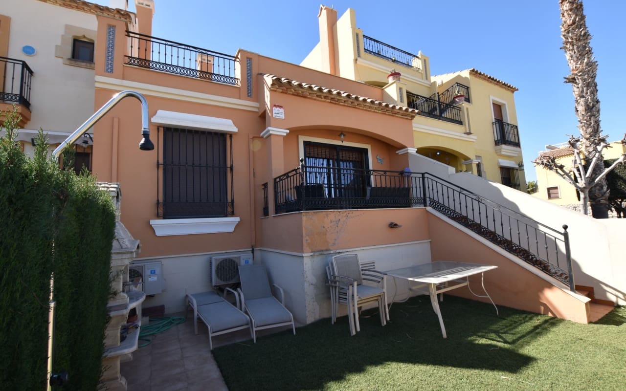 Casa de 3 habitaciones en Algorfa en venta con piscina - 195.000 € (Ref: 9383784)