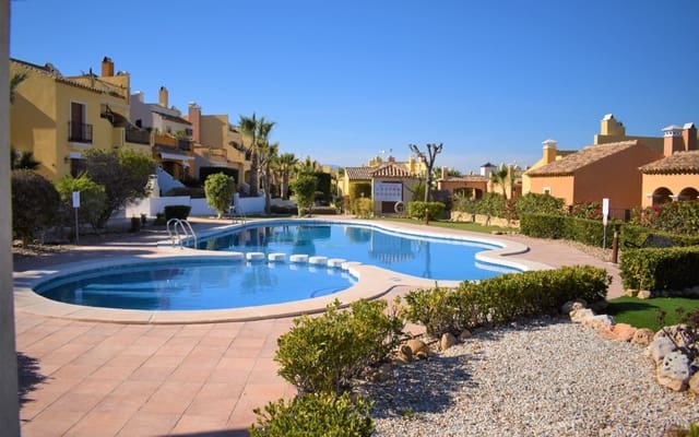 Casa de 3 habitaciones en Algorfa en venta con piscina - 195.000 € (Ref: 9383784)