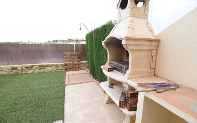 Casa de 3 habitaciones en Algorfa en venta con piscina - 195.000 € (Ref: 9383784)