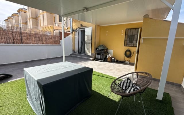 3 bedroom Townhouse for sale in El Raso, Guardamar del Segura with pool - € 214,900 (Ref: 9383787)