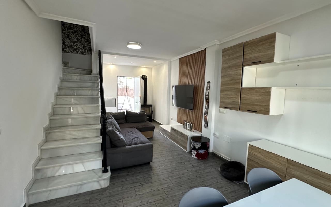 3 bedroom Townhouse for sale in El Raso with pool - € 214,900 (Ref: 9383787)