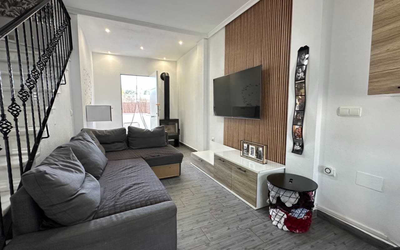 3 bedroom Townhouse for sale in El Raso with pool - € 214,900 (Ref: 9383787)