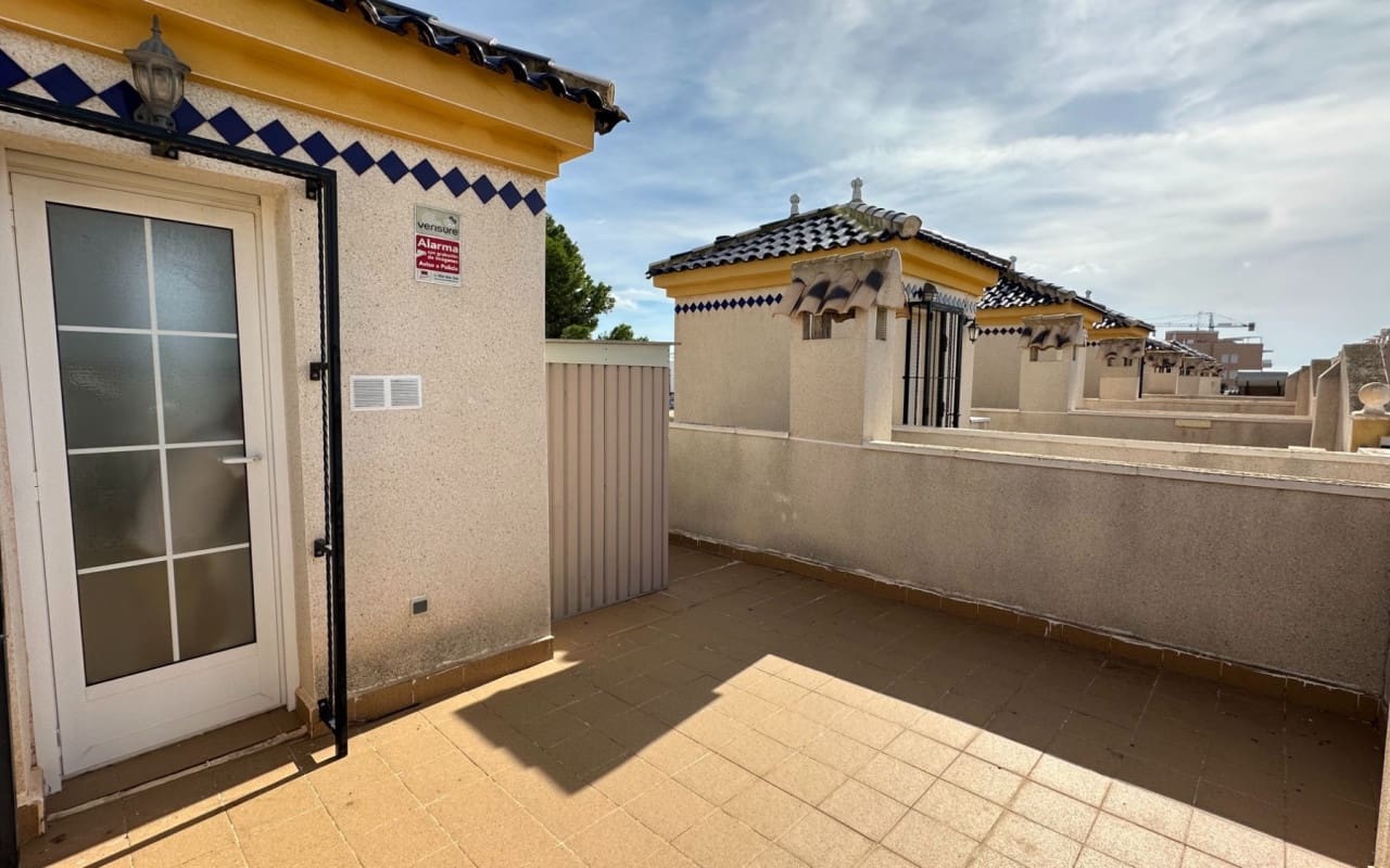 3 bedroom Townhouse for sale in El Raso with pool - € 214,900 (Ref: 9383787)