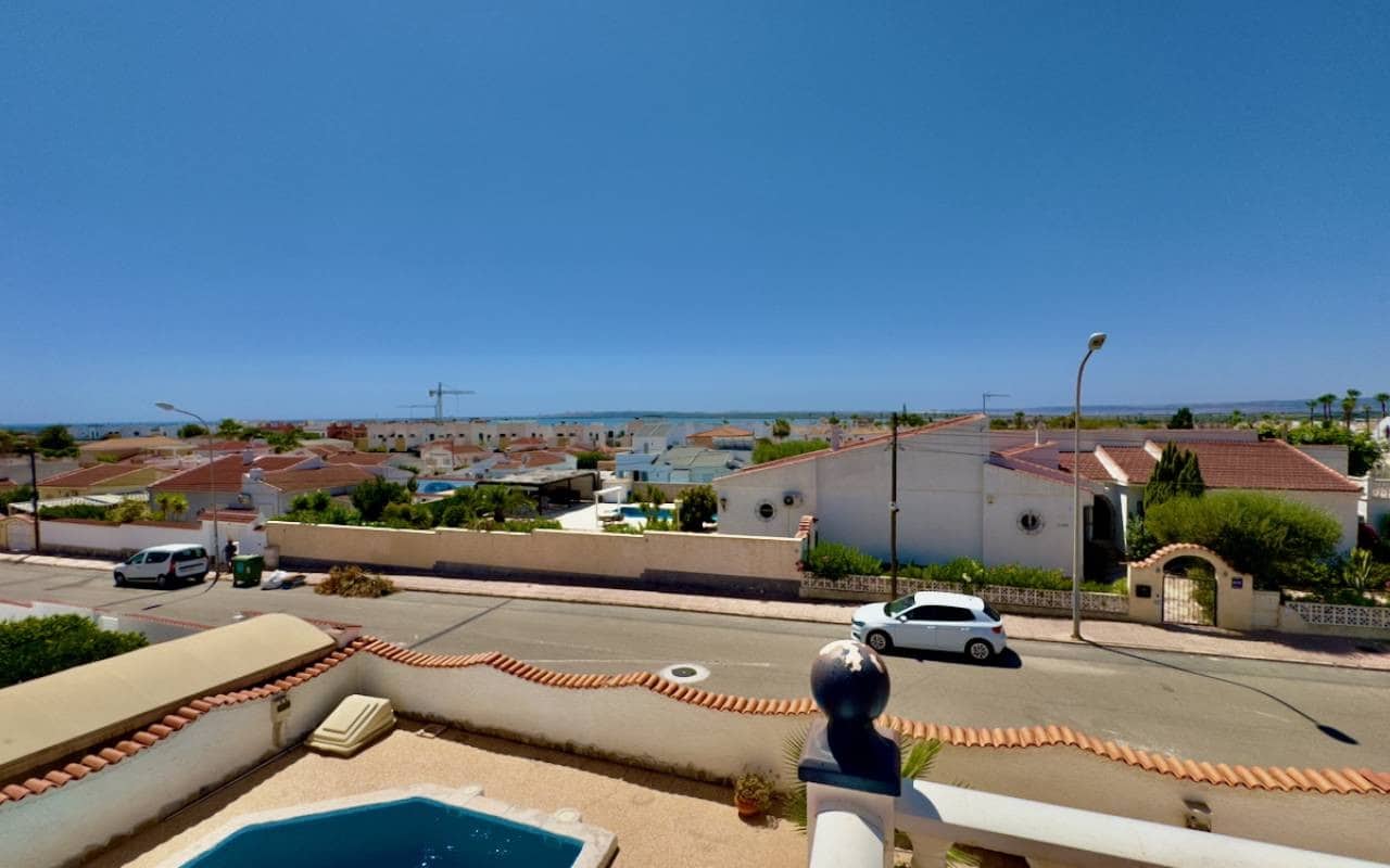 3 quarto Moradia para venda em Ciudad Quesada com piscina - 375 000 € (Ref: 9383790)