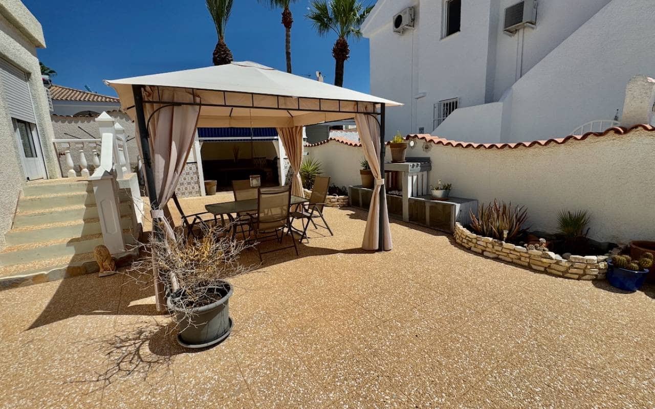 3 quarto Moradia para venda em Ciudad Quesada com piscina - 375 000 € (Ref: 9383790)