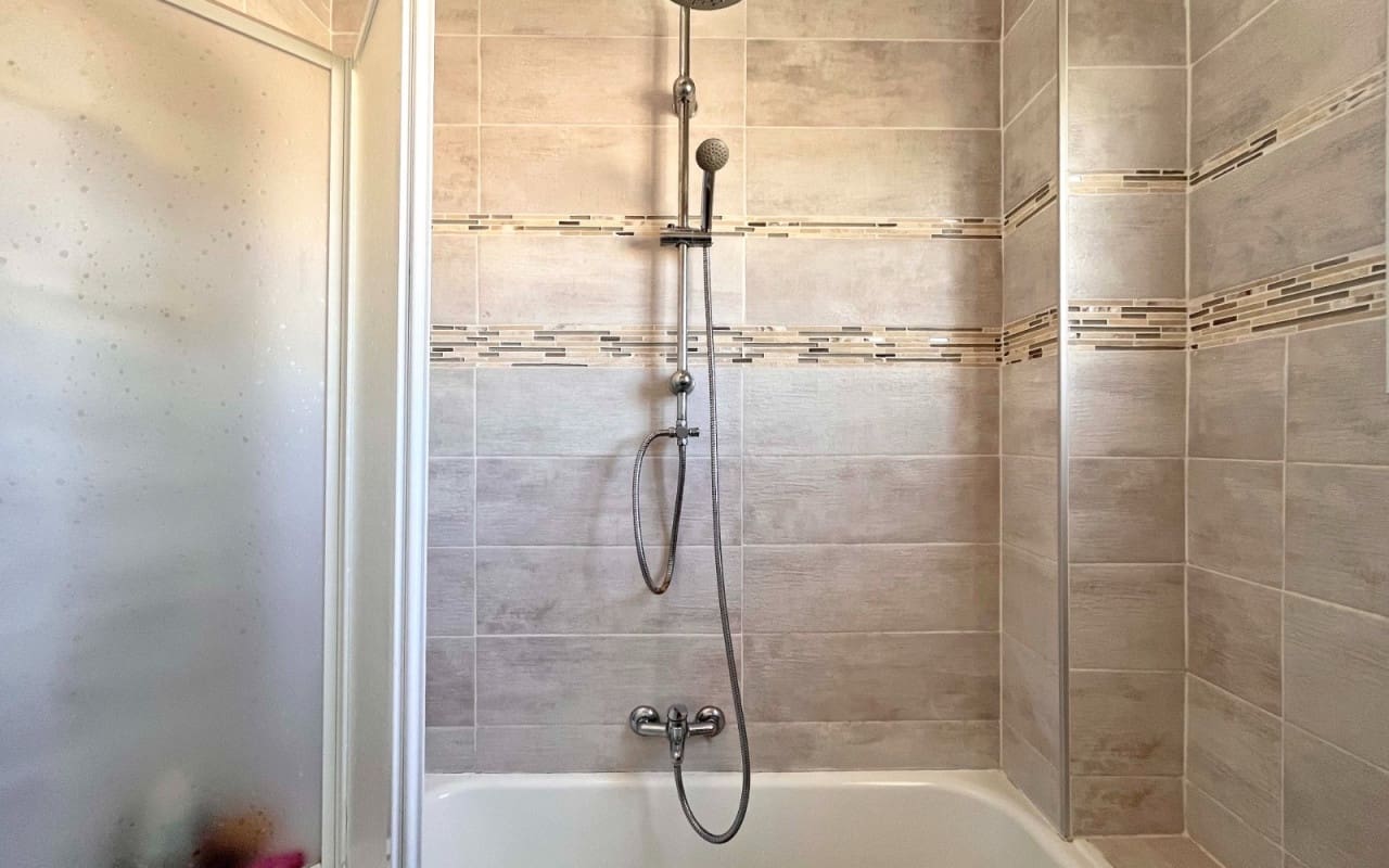 4 slaapkamer Villa te koop in La Zenia met zwembad - € 399.990 (Ref: 9383798)