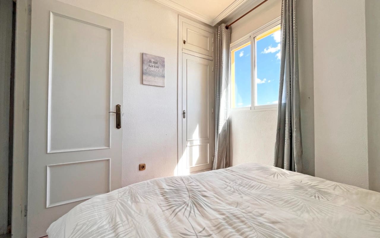 4 slaapkamer Villa te koop in La Zenia met zwembad - € 399.990 (Ref: 9383798)