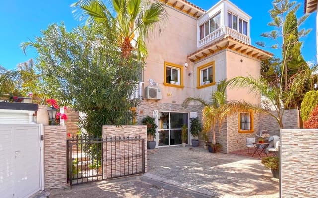 4 slaapkamer Villa te koop in La Zenia, Orihuela met zwembad - € 399.990 (Ref: 9383798)