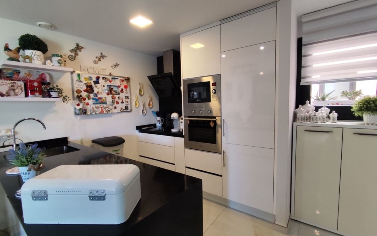 2 sypialnia Apartament na sprzedaż w Orihuela Costa z basenem - 246 000 € (Ref: 9383801)