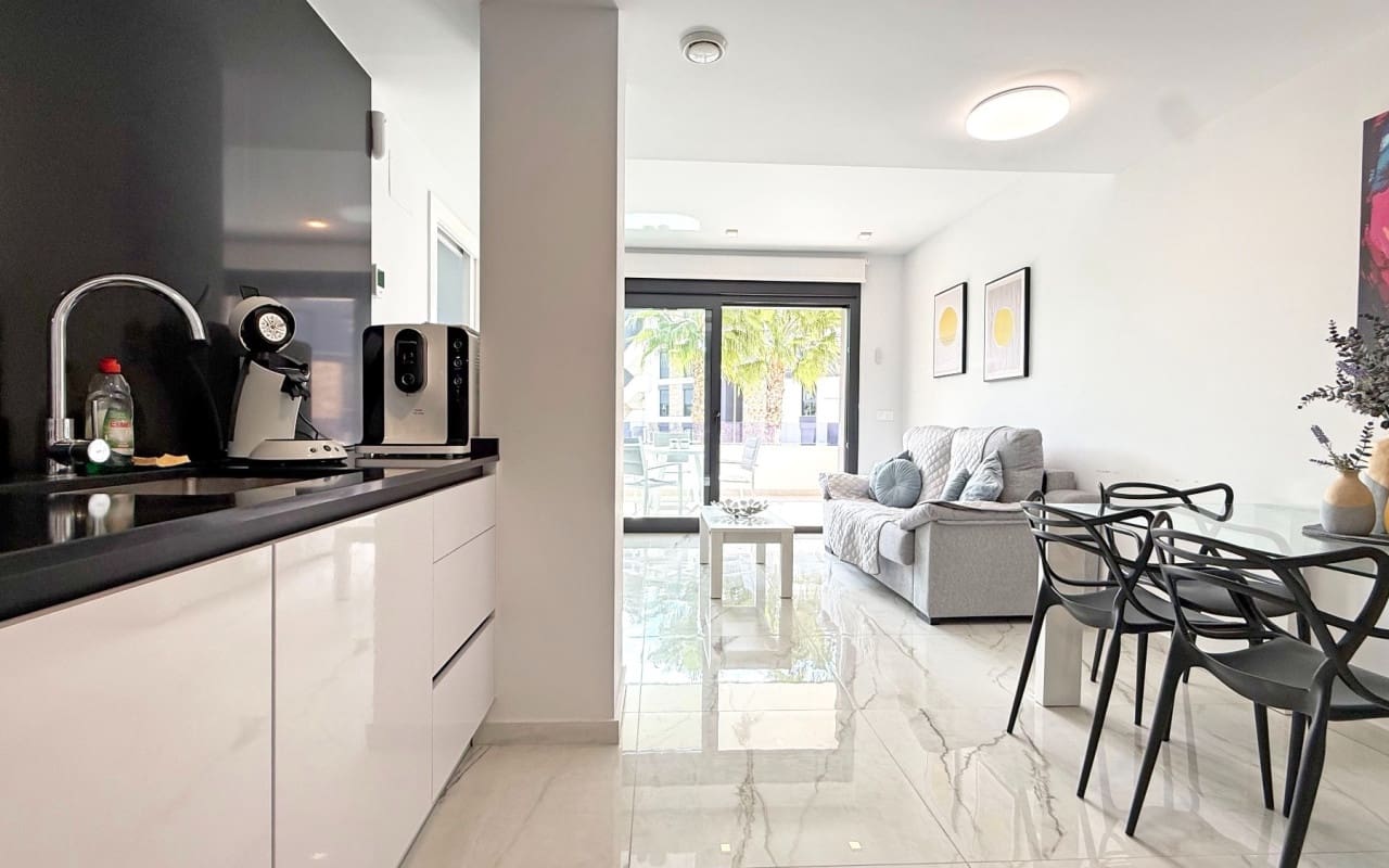 2 bedroom Apartment for sale in Los Altos with pool - € 249,000 (Ref: 9383802)