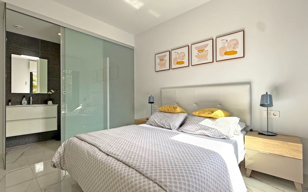 2 bedroom Apartment for sale in Los Altos with pool - € 249,000 (Ref: 9383802)