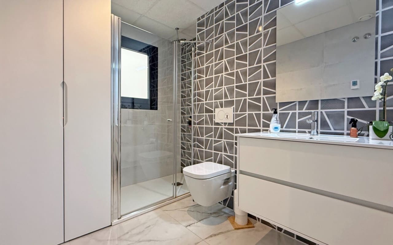 2 bedroom Apartment for sale in Los Altos with pool - € 249,000 (Ref: 9383802)