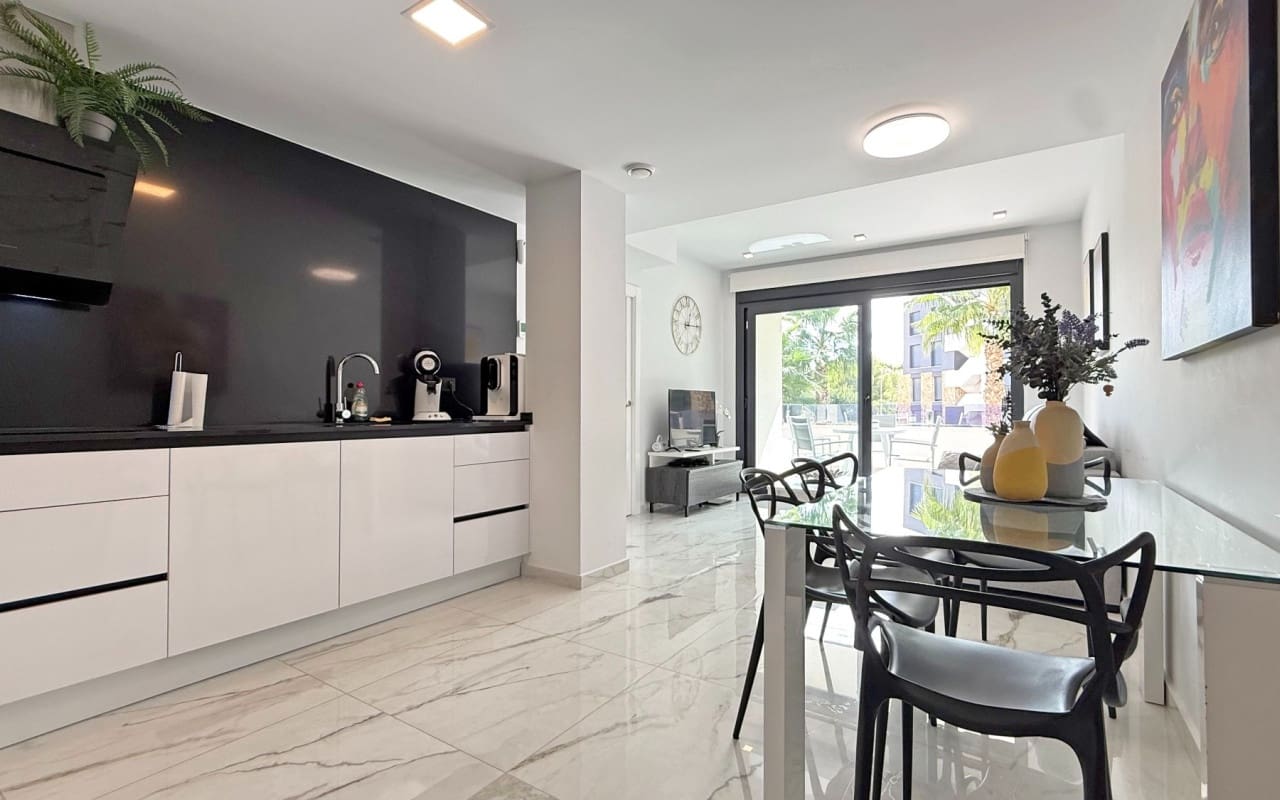 2 bedroom Apartment for sale in Los Altos with pool - € 249,000 (Ref: 9383802)