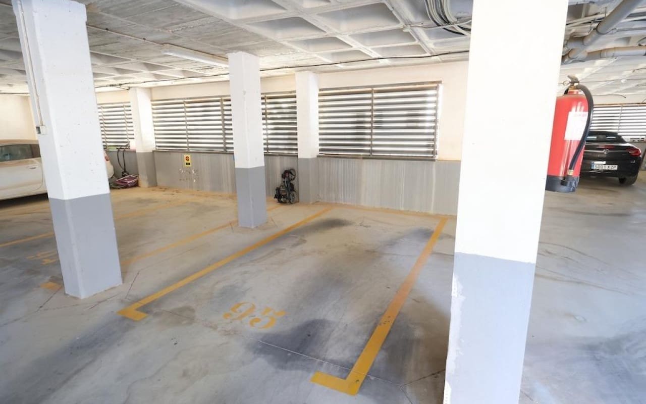 Apartamento de 2 habitaciones en Orihuela Costa en venta con piscina - 229.000 € (Ref: 9383805)