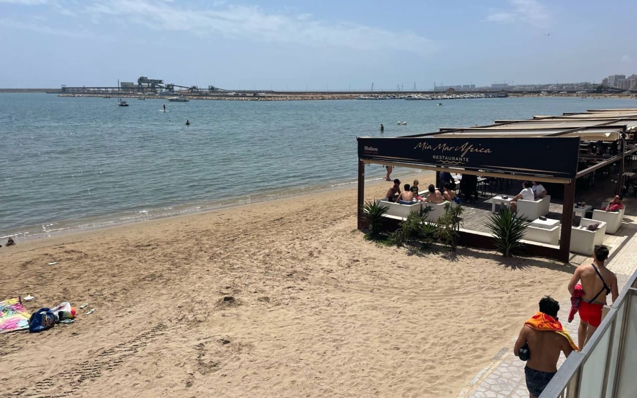 3 slaapkamer Strandappartement te koop in Torrevieja met zwembad - € 290.000 (Ref: 9383806)