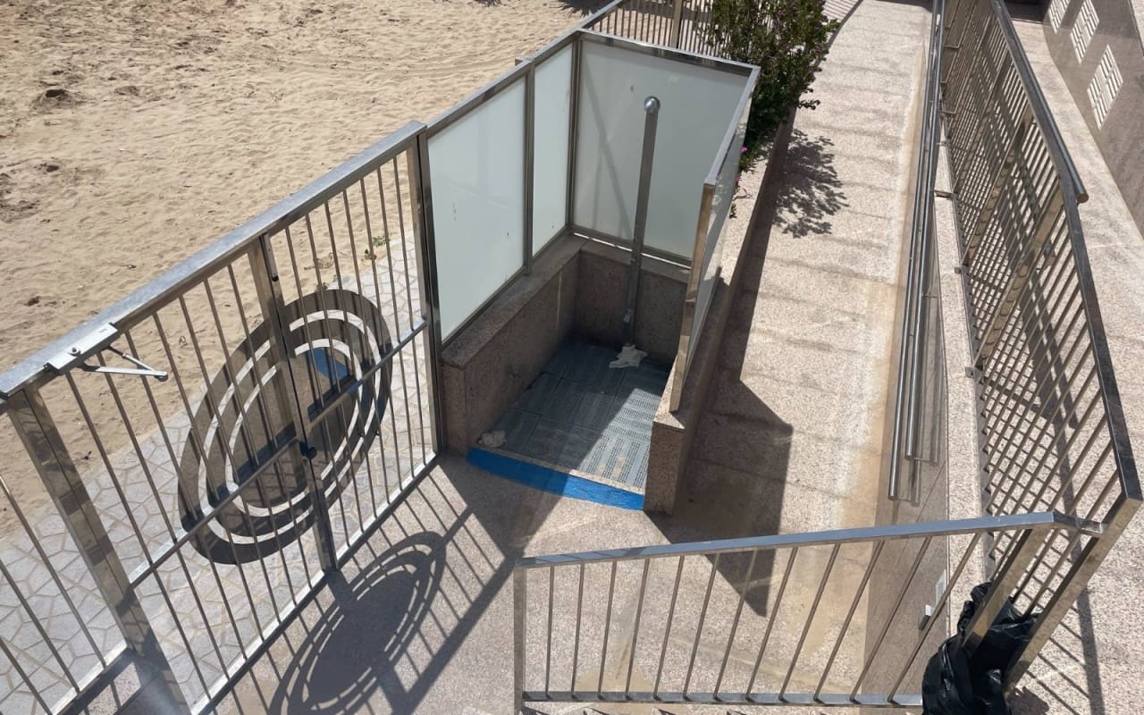 3 slaapkamer Strandappartement te koop in Torrevieja met zwembad - € 290.000 (Ref: 9383806)