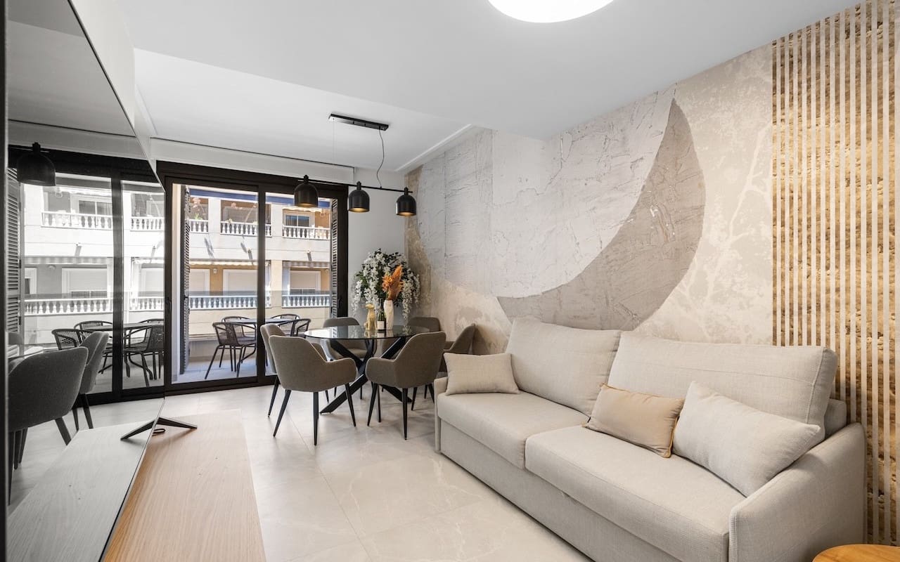 2 soverom Leilighet til salgs i Torrevieja med svømmebasseng - € 279 000 (Ref: 9383807)