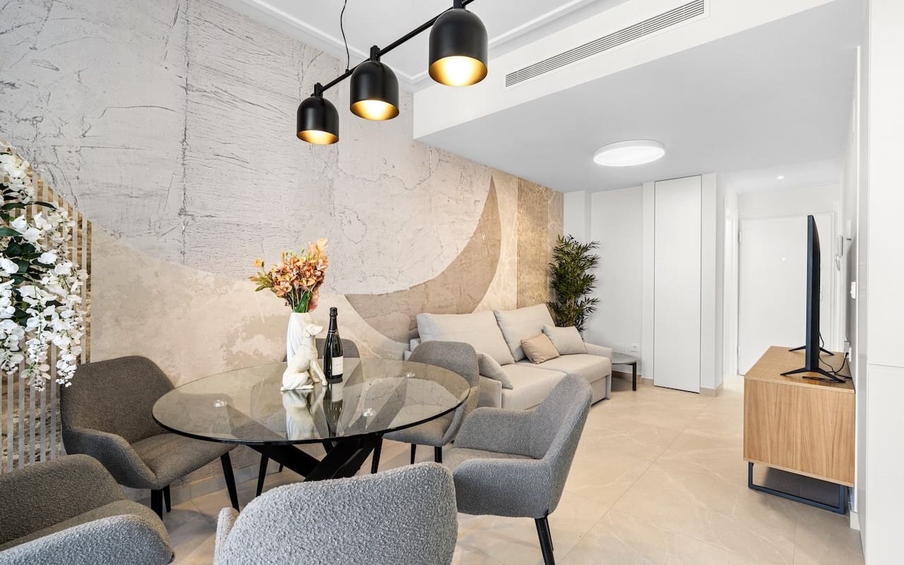 2 soverom Leilighet til salgs i Torrevieja med svømmebasseng - € 279 000 (Ref: 9383807)