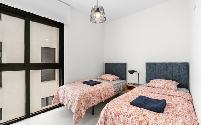 2 soverom Leilighet til salgs i Las Piscinas Naturales, Torrevieja med svømmebasseng - € 279 000 (Ref: 9383807)