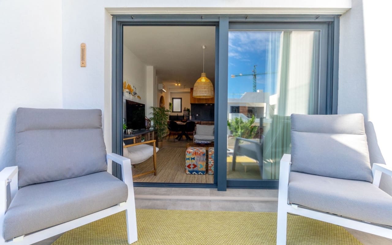 2 quarto Penthouse para venda em San Miguel de Salinas com piscina - 289 000 € (Ref: 9383809)