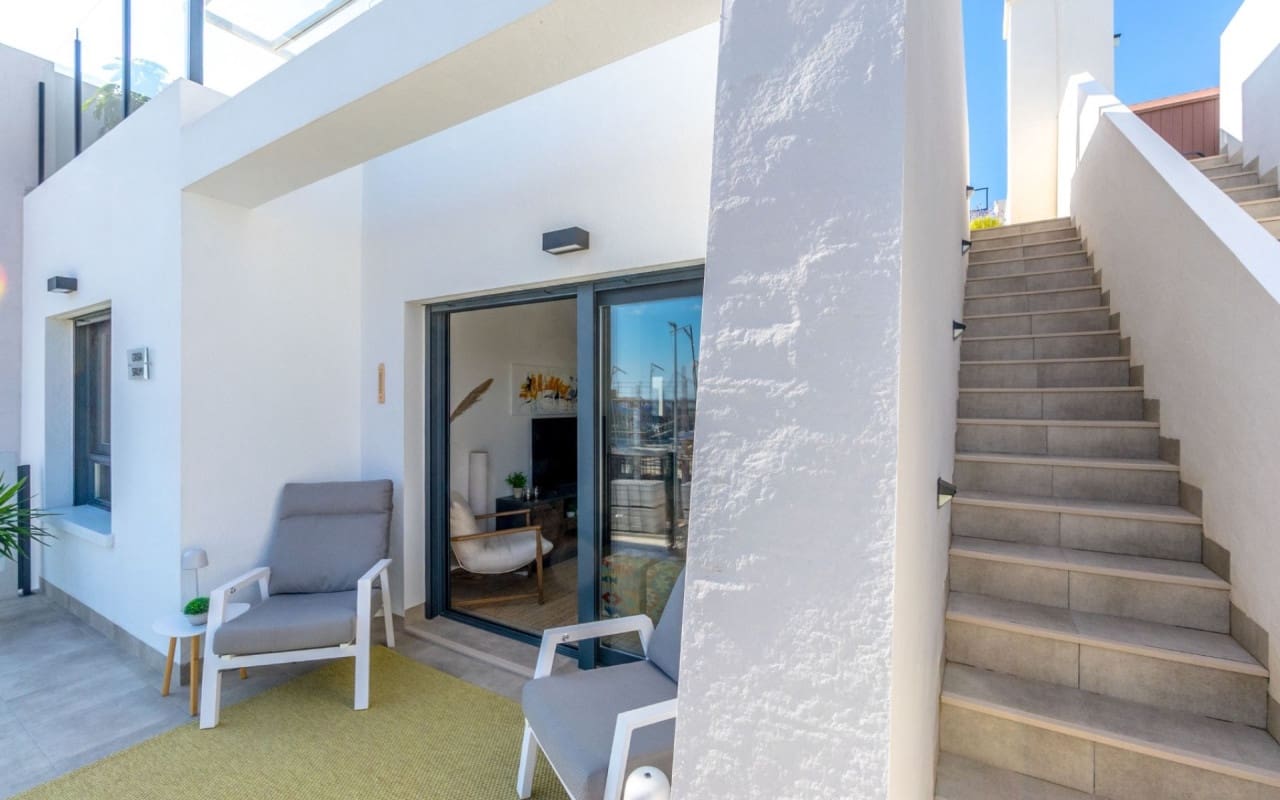 2 quarto Penthouse para venda em San Miguel de Salinas com piscina - 289 000 € (Ref: 9383809)