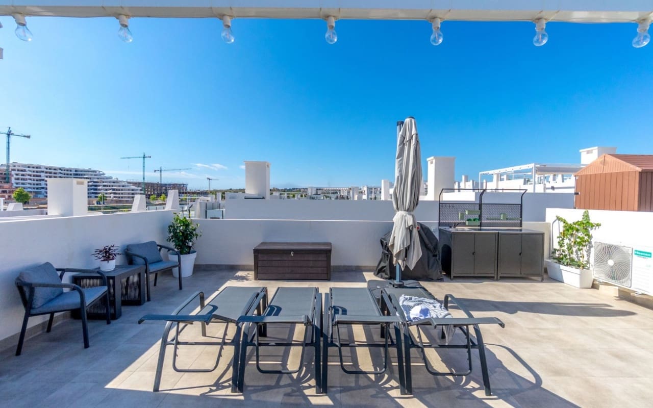 2 quarto Penthouse para venda em San Miguel de Salinas com piscina - 289 000 € (Ref: 9383809)