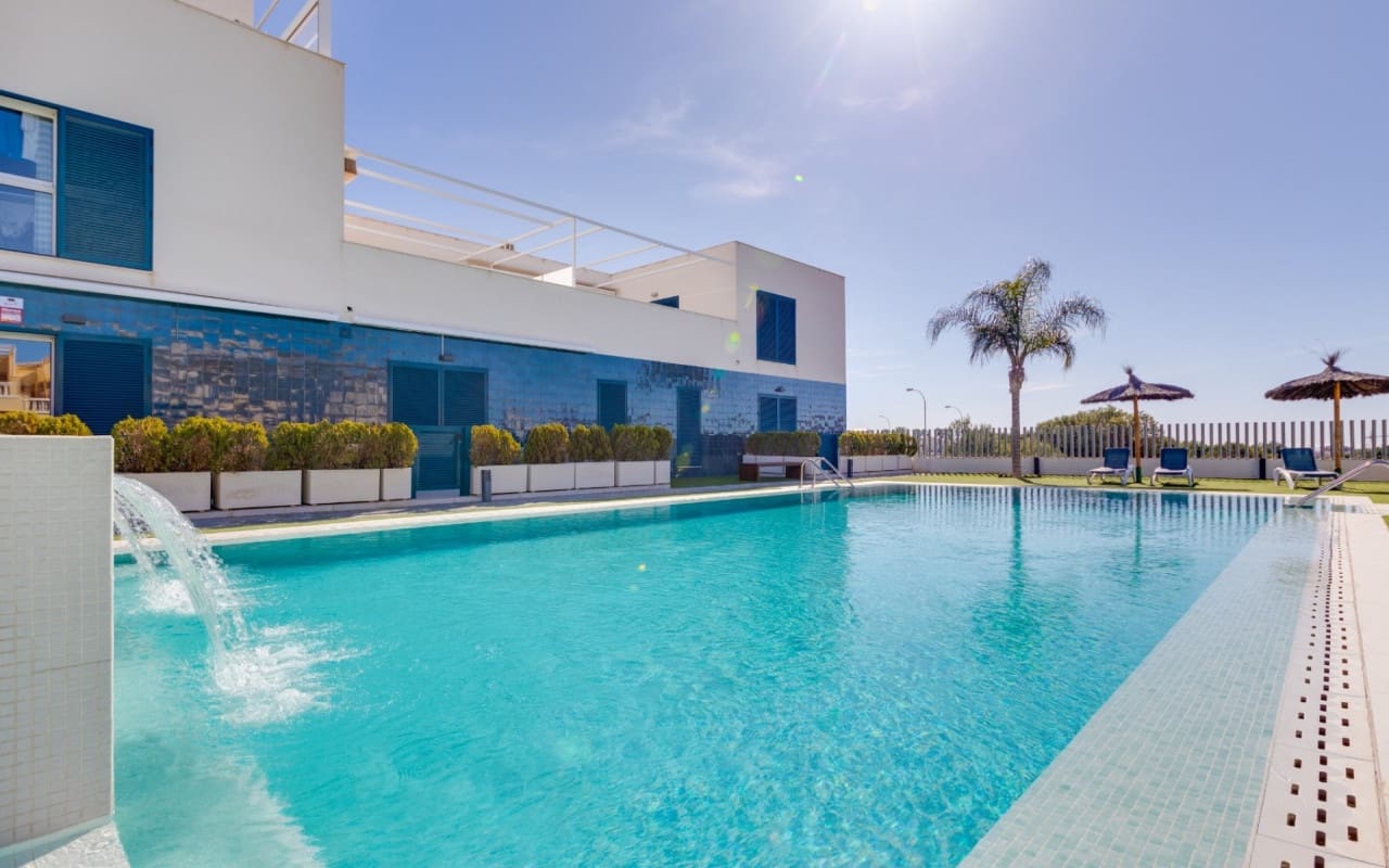 2 bedroom Apartment for sale in Playa Flamenca with pool - € 259,000 (Ref: 9383813)